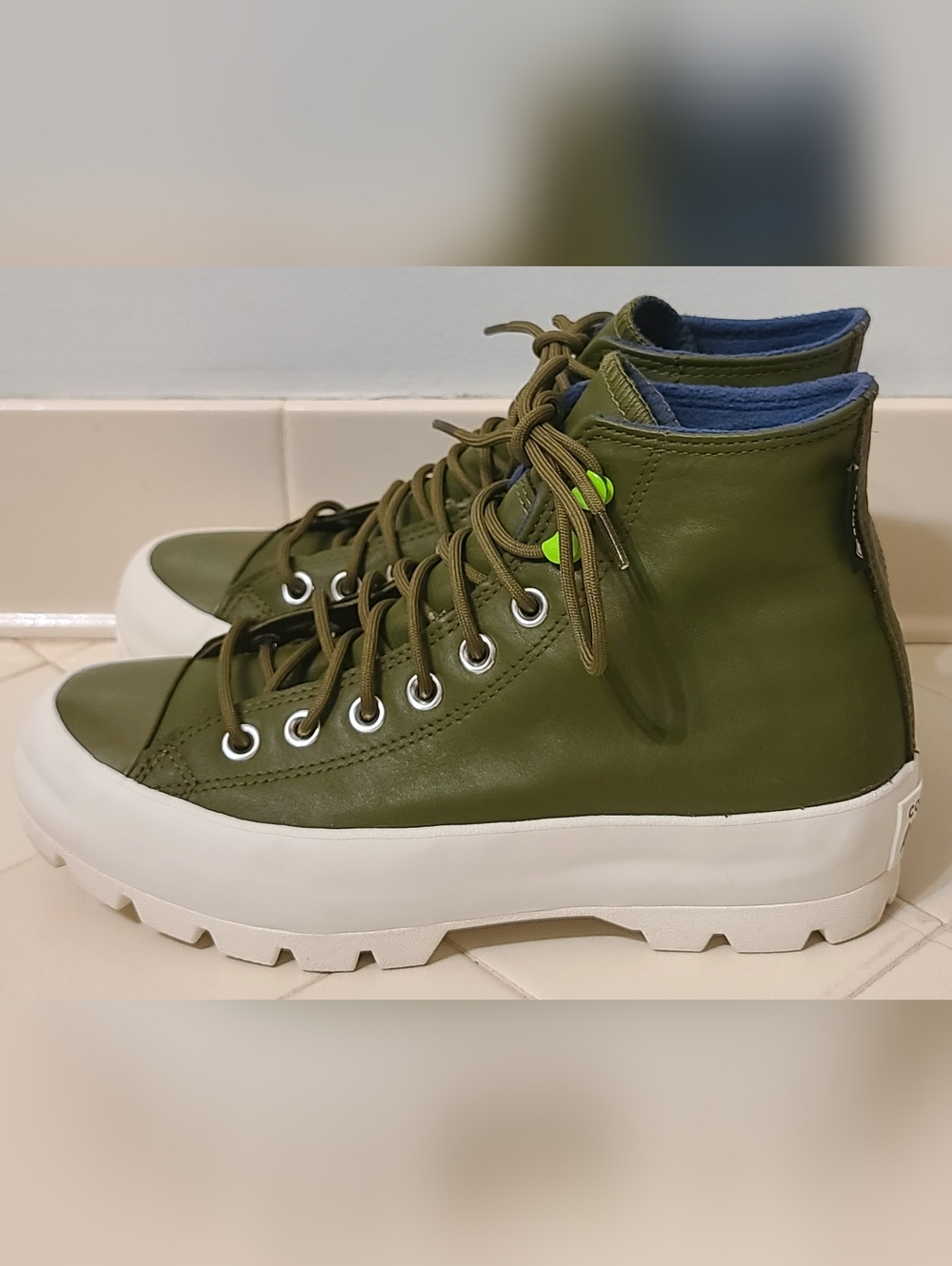 Converse Chuck Taylor All Star Lugged Gore-Tex "Army Green" Women’s Size 8.5 - Picture 2 of 8